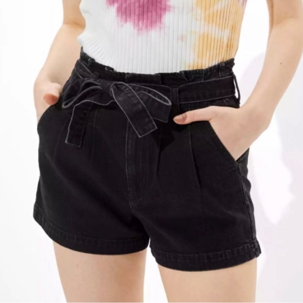 NWT AMERICAN EAGLE Super High Rise Mom Shorts with Tie - Black